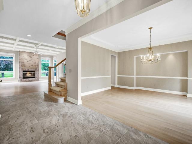 2109 Hackberry Road