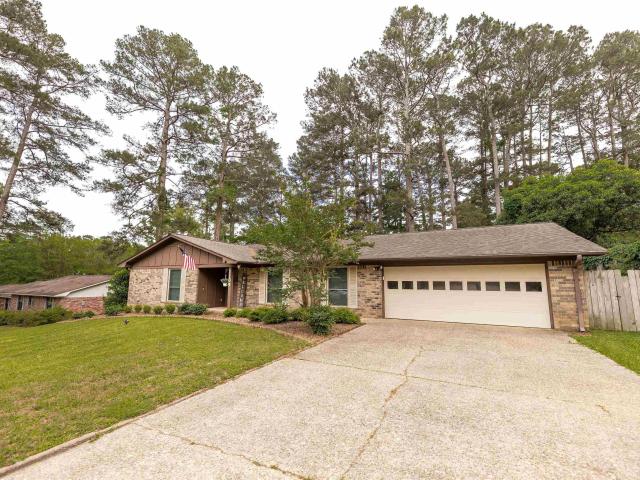 2109 Pinewood Drive