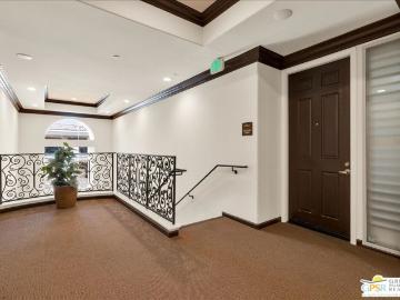 Condo for sale in Palm Desert - Parking
