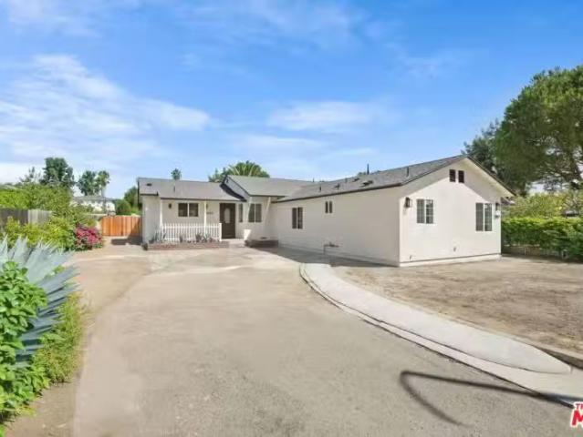 21009 SATICOY ST, CANOGA PARK, CA 91304