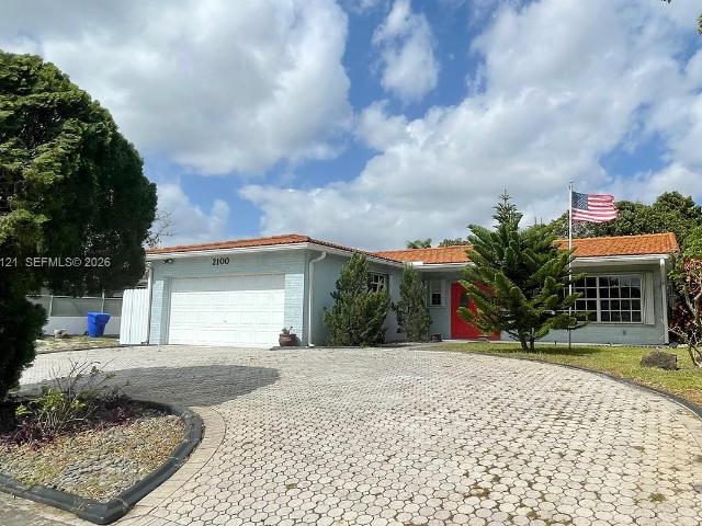 2100 N 54th Ave, Hollywood, FL 33021 | MLS #A12002
