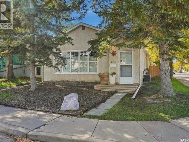 2100 Lindsay Street, Regina, SK, S4N 3B9 house for sale | Listing ID SK050062 | Royal LePage