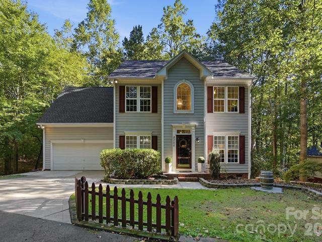2100 Pineapple Court