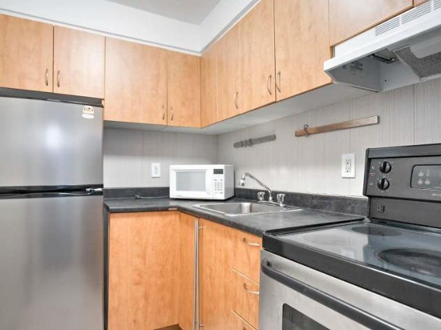 2100 Saint Marc — Studio
