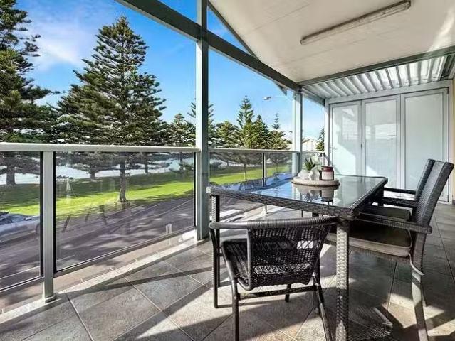 2/100 Tasman Terrace, Port Lincoln, SA 5606