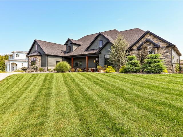 2100 Totteridge Dr