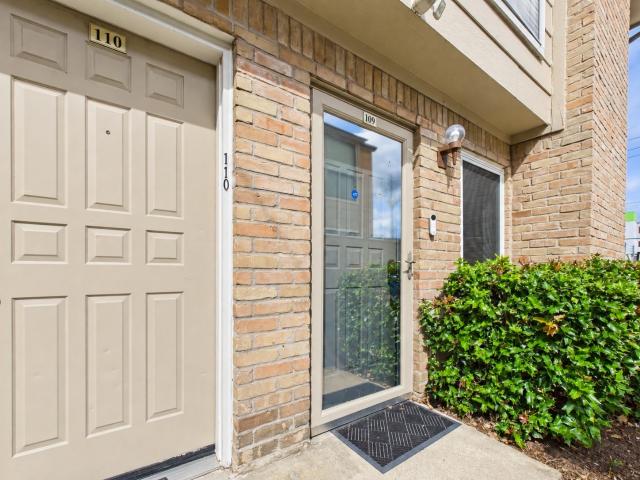 2100 Wilcrest Drive 109