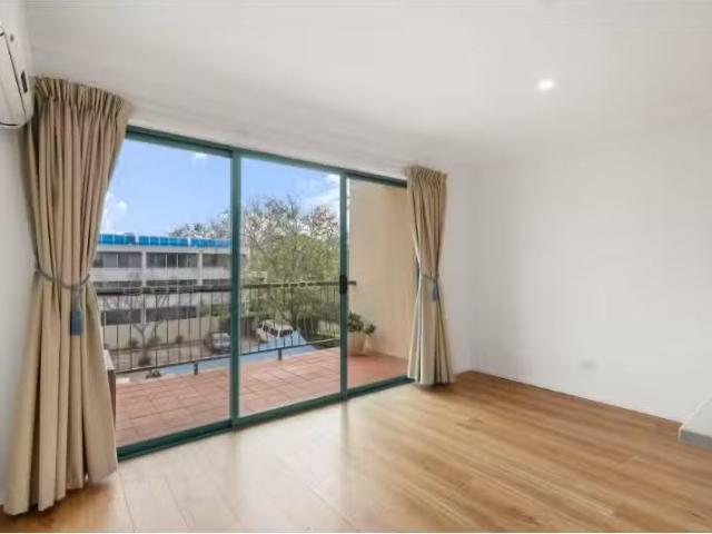 210/15 Jardine Street, Kingston Apartment for rent Listed by.
