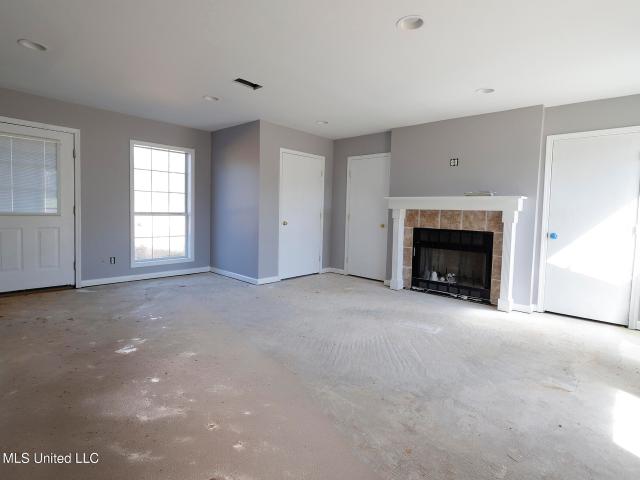 2101 NE Highway 44