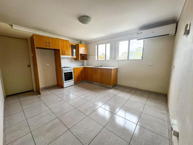 2/101 Cann StreetBass Hill NSW 2197, Australia