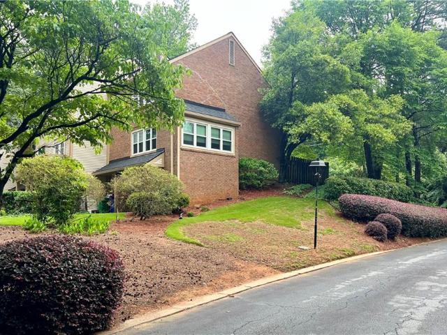 2101 Cobble Lane