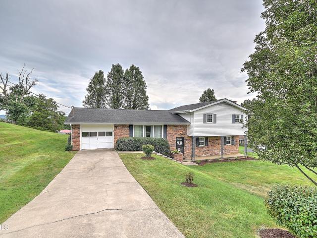 2101 Lucinda Road