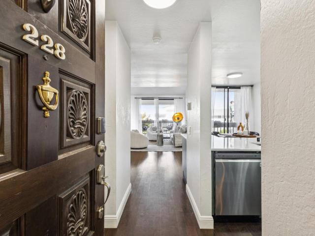2101 Shoreline Drive 228