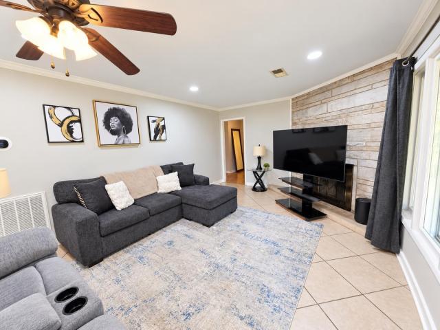 2101 Wilson Blvd