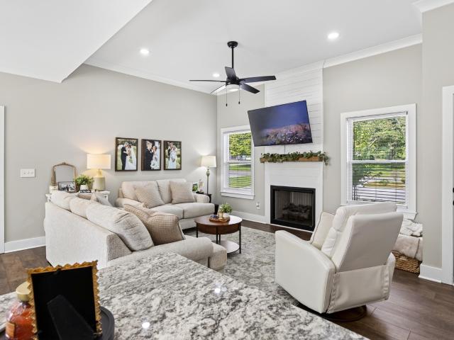2102 Peerless Rd NW