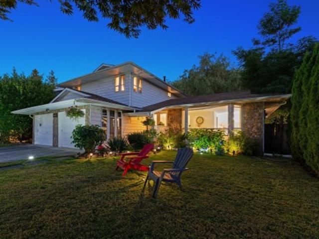 21034 Barker Avenue, Maple Ridge, BC, V2X 8R6 Luxury House for sale | Listing ID R3097 | Royal LePage Carriage Trade Luxury Properties