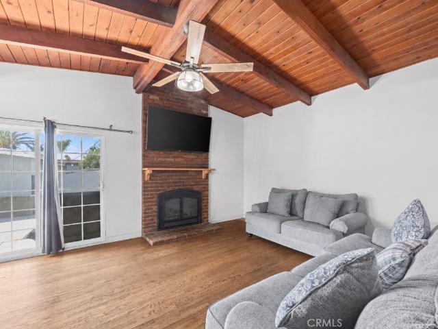 2103 E Ward Ter
