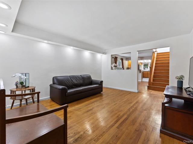 210 0 rd Avenue