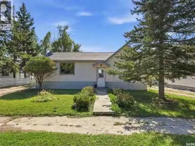 210 2Nd Avenue E, Nokomis, SK, S0G 3R0 house for sale Listi.