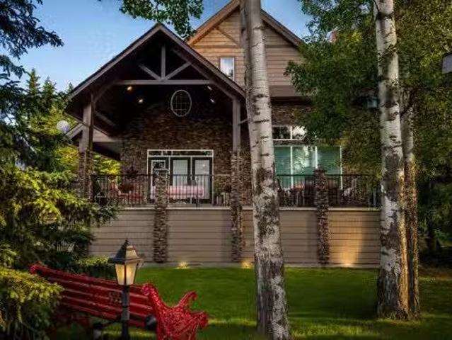210 6 Avenue, Rural Cypress County, AB, T0J 1C0 house for sa.