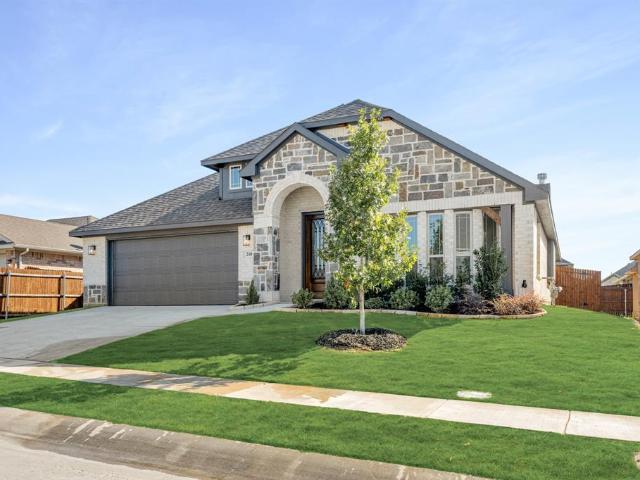 210 Comanche Trail