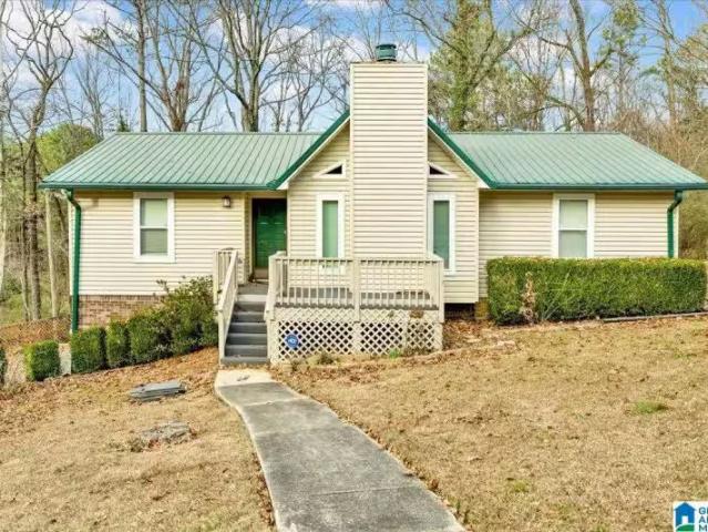 210 CANDLELIGHT LN, IRONDALE, AL 35210