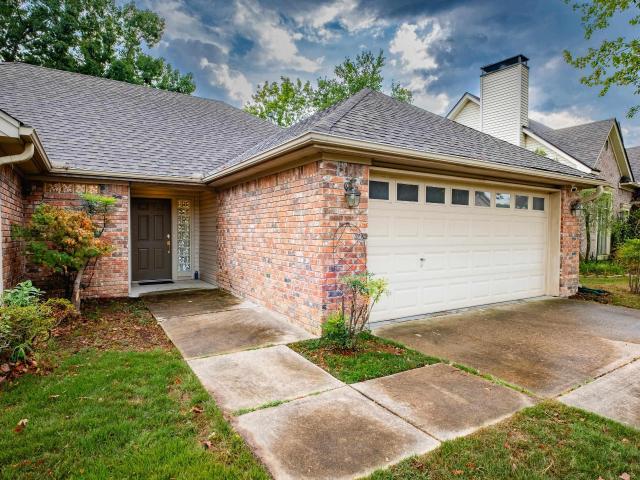 210 Chantilly Circle