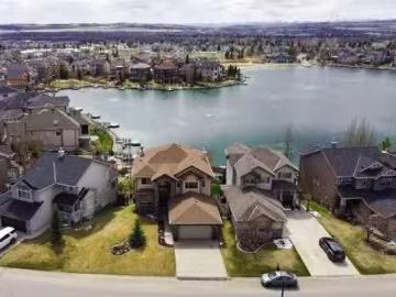 210 Crystal Shores Drive, Okotoks, AB, T1S 2C5 house for sal.