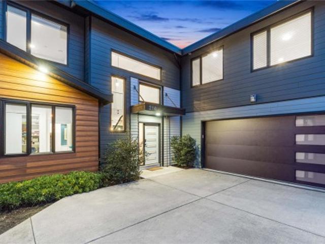 210 Crestline Terr, Nanaimo, BC, V9T 0G9 house for sale | Listing ID 1041 | Royal LePage