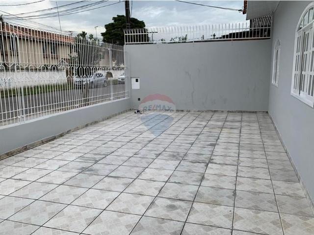 210 Área Útil Casa Alugar, 3 Dormitórios localizado em Alto Boqueirão, Curitiba, Paraná, 81770730 | Brasil