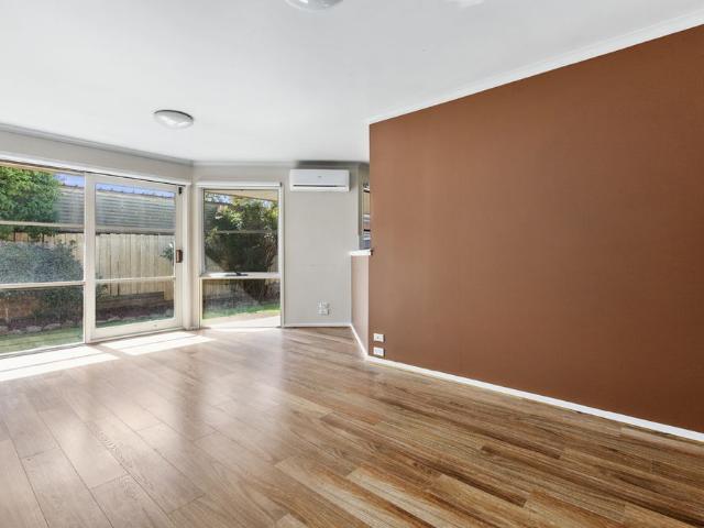 2/10 Bailey Street, Werribee VIC, Belconnen
