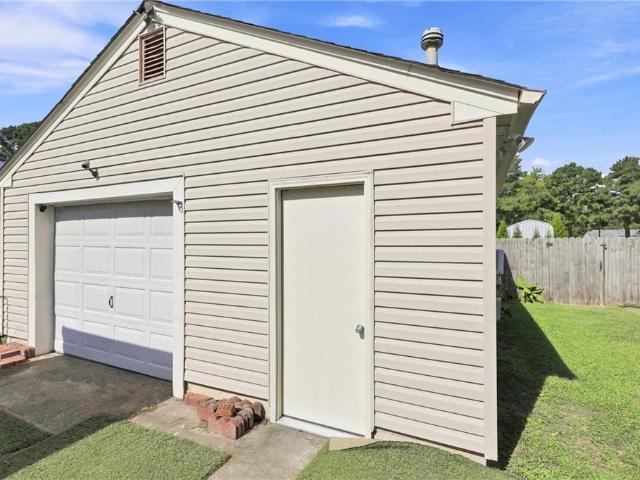210 Daniel WAY