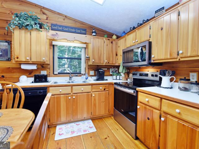 210 Darby Lane R33