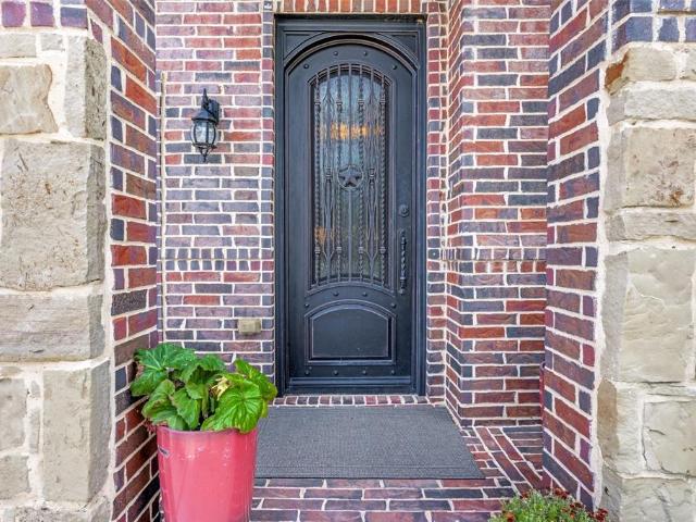 210 Derby Lane