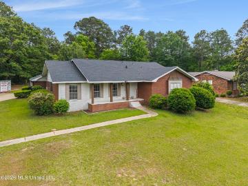 210 E Lakeside Dr, Hattiesburg, MS 39402 | MLS #4147