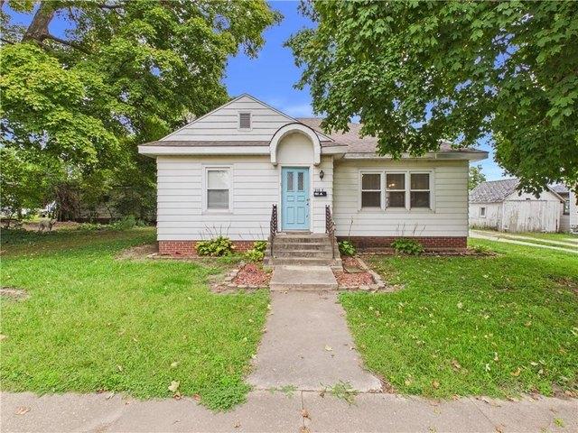210 E Lincoln Ave, Chrisman, IL 61924