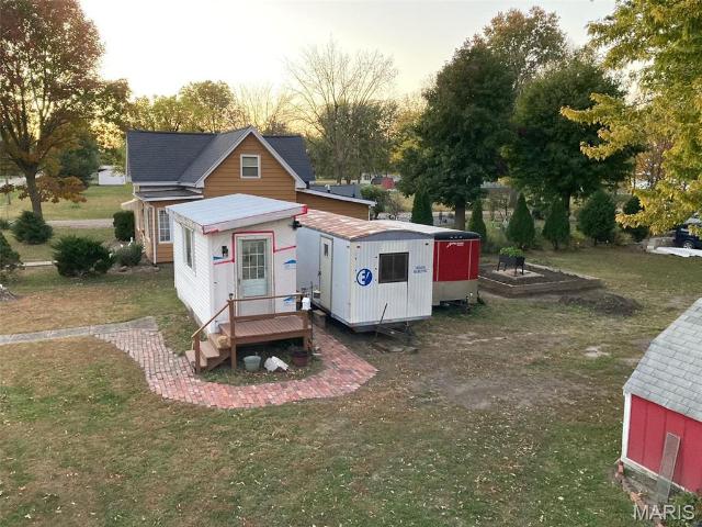 210 E Raymon Ave, Witt, IL 62094 | MLS #25045