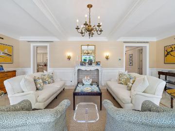 210 Emerald Lane, Palm Beach, US, FL