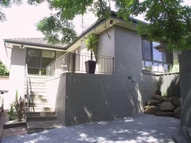 210 Foote Street, Templestowe VIC 3106 House For Lease