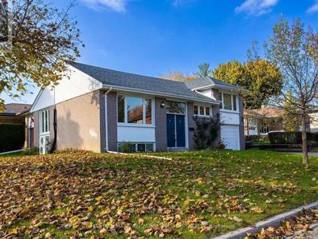 210 Harrygan Crescent, Richmond Hill, ON, L4C 4J1 house for sale | Listing ID N13711 | Royal LePage