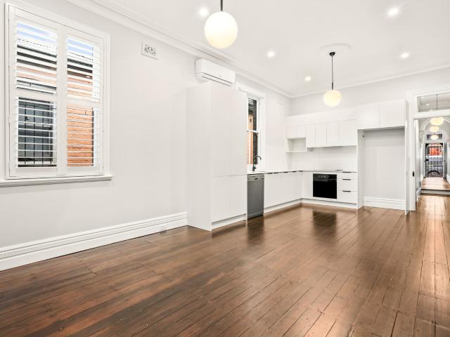 210 Henderson Road, Alexandria