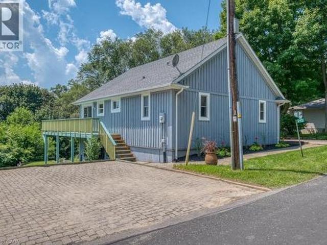 210 Hillside Avenue, Normandale, ON, N0E 1T0 house for sale | Listing ID 40836 | Royal LePage