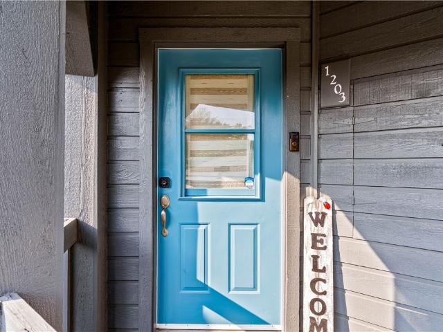 210 Oak Bay St. 1203 Street 1203