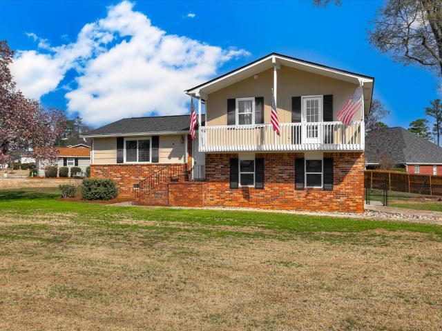 210 Oakridge Drive
