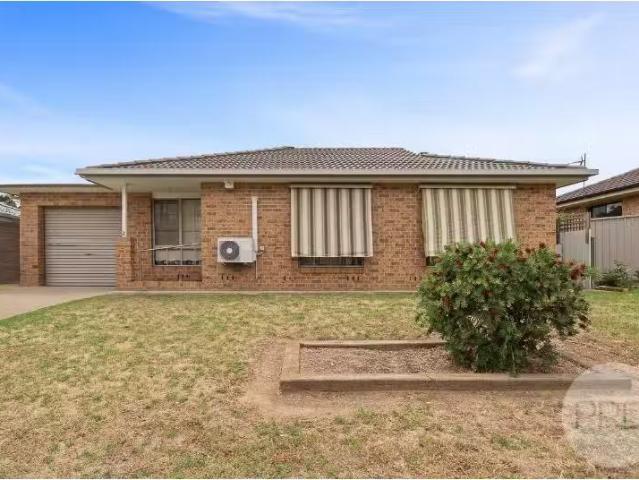 2/10 O'Regan St, Ashmont Apartment for rent Listed by Maranda.