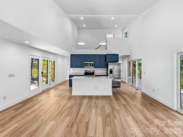 210 Overlook Lane