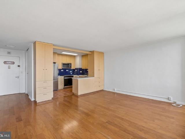 210 Locust Street # 18HW