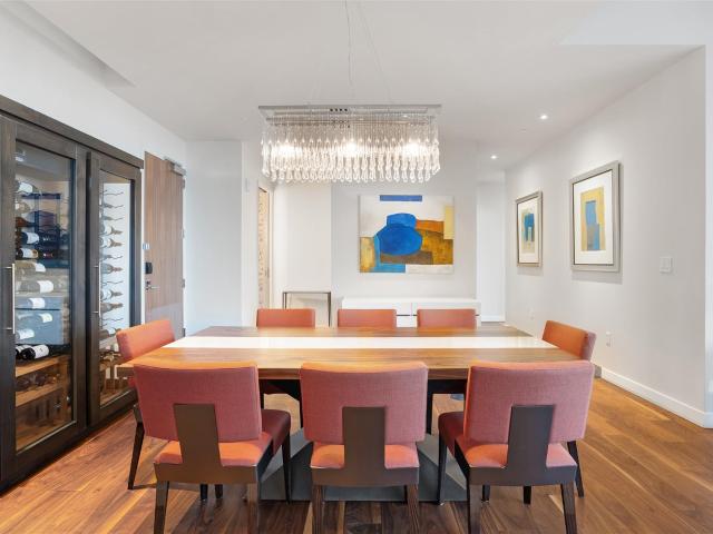 210 Lavaca St # 2505