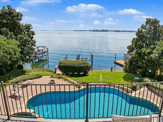 210 Lake Vista Drive