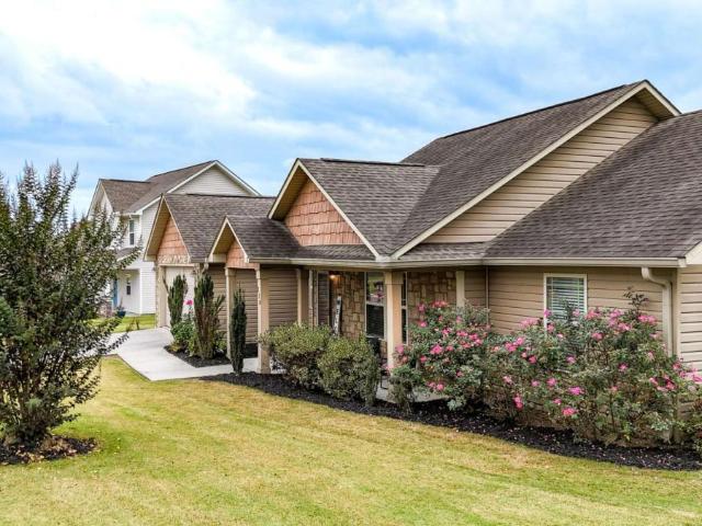 210 Madison Drive SW